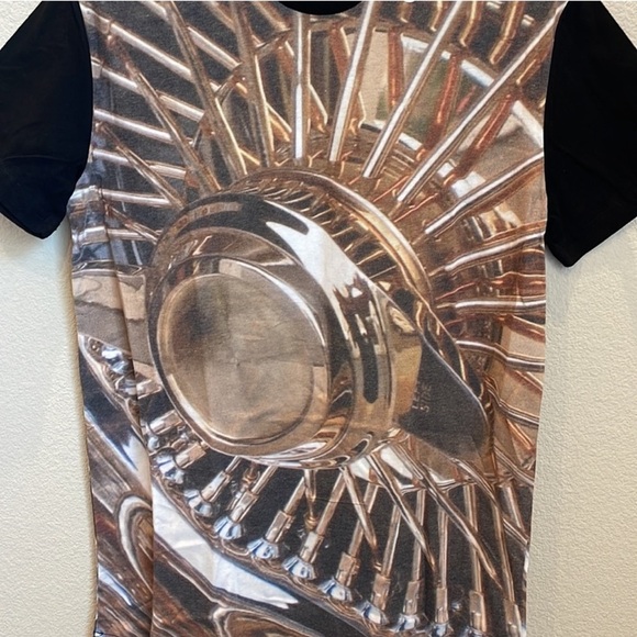 NEW BEST Breezy Excursion Spinners Rims Graphic Tee Size Small - Picture 2 of 6